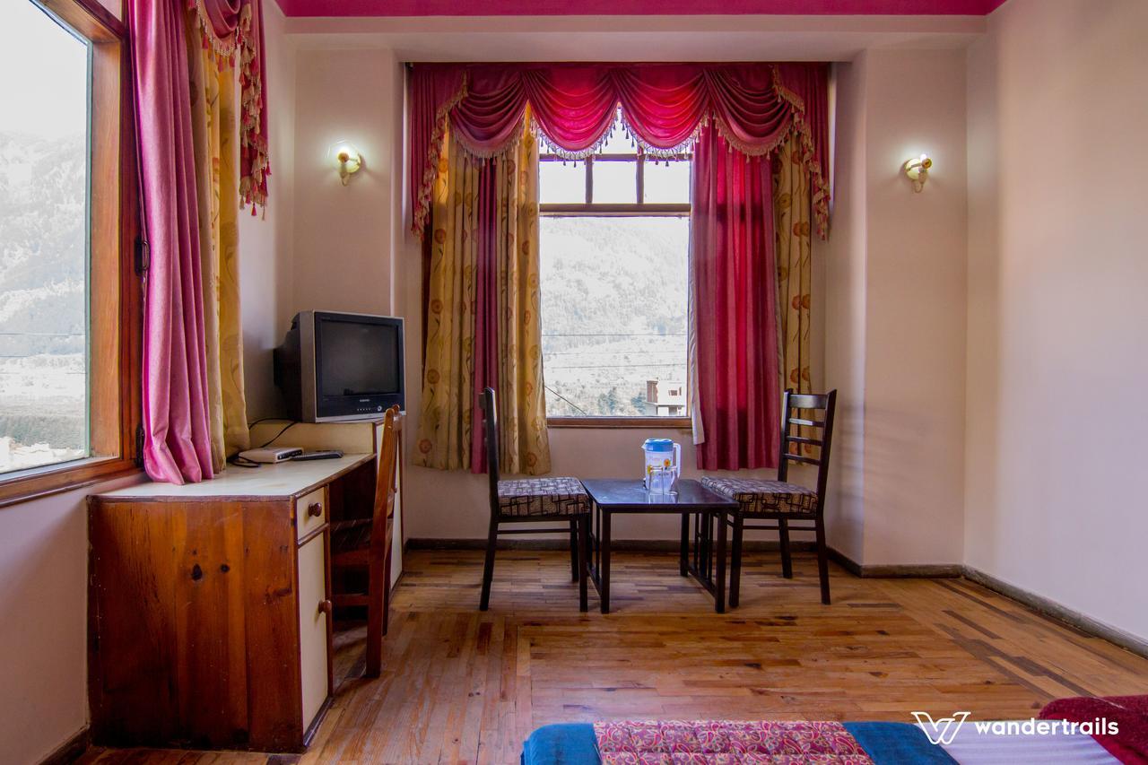 Flamingo Resort Manāli Esterno foto