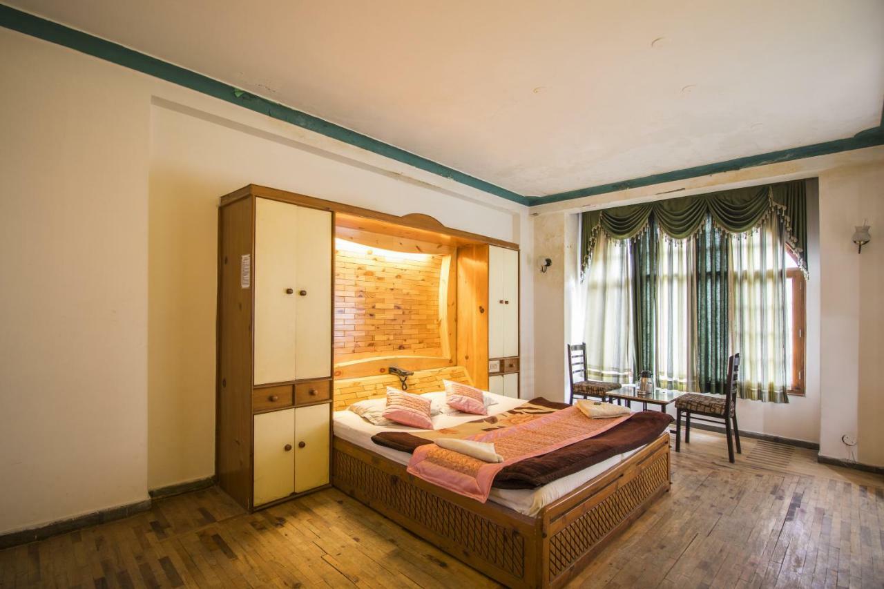 Flamingo Resort Manāli Esterno foto