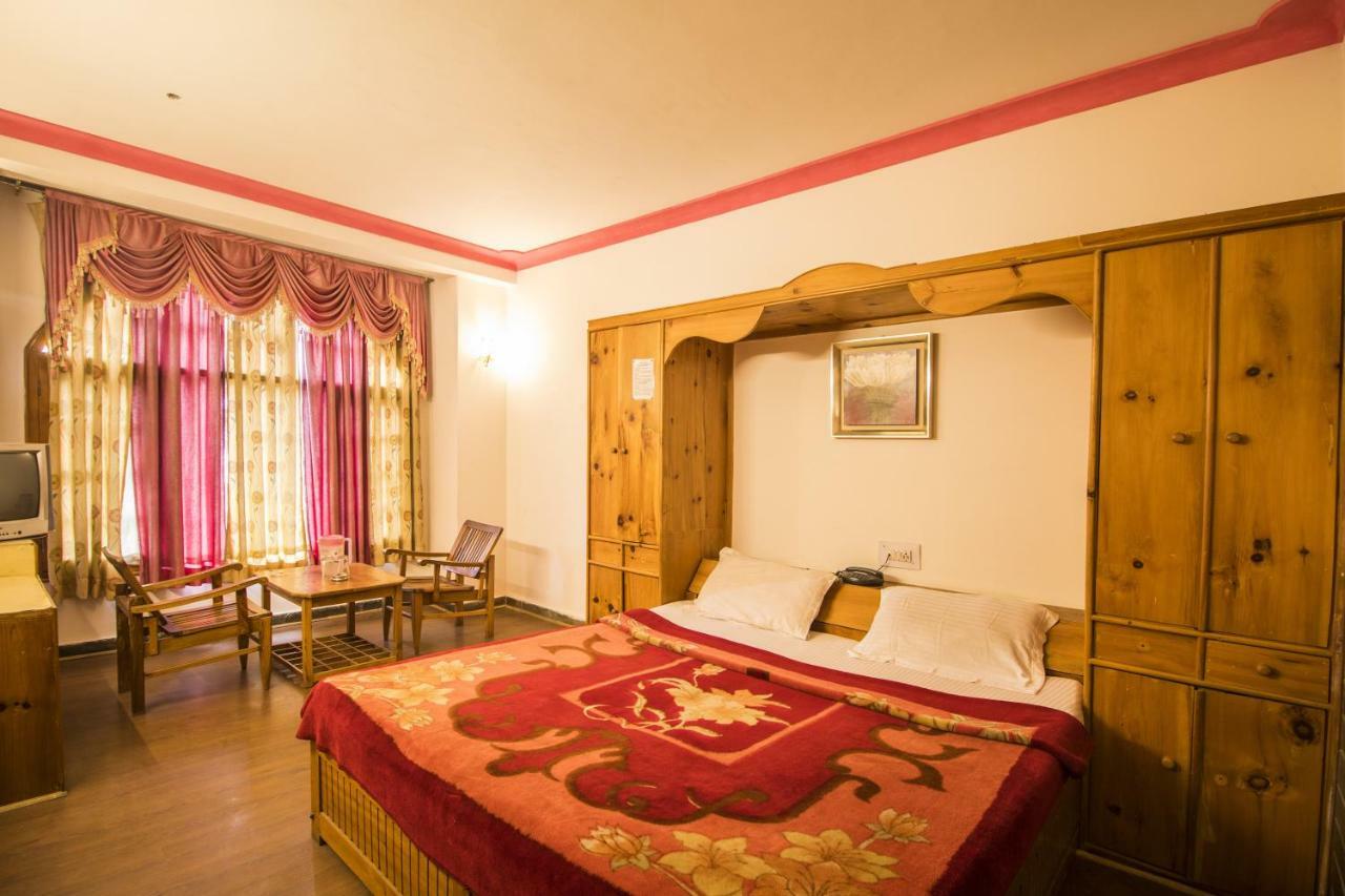 Flamingo Resort Manāli Esterno foto
