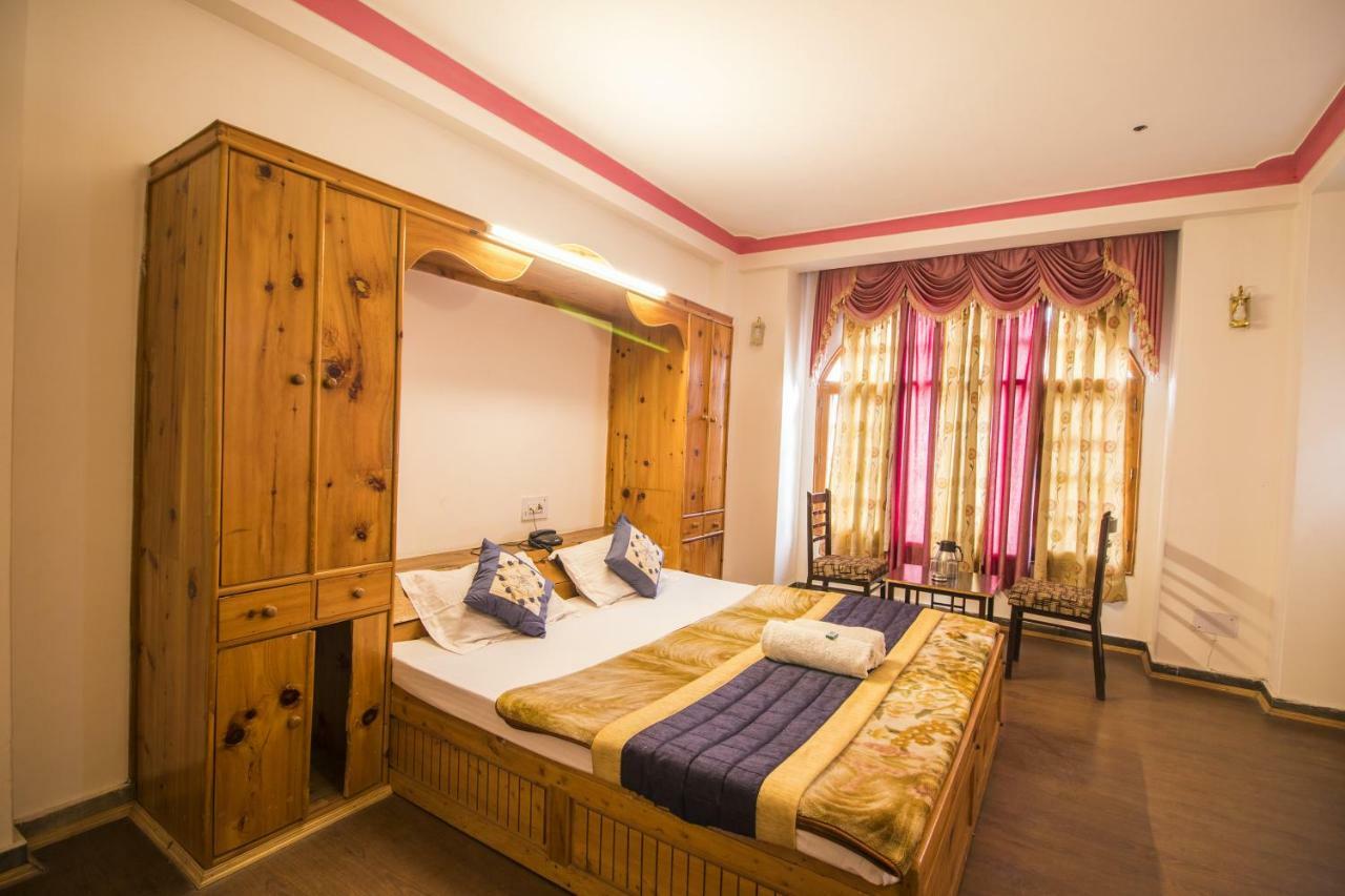 Flamingo Resort Manāli Esterno foto